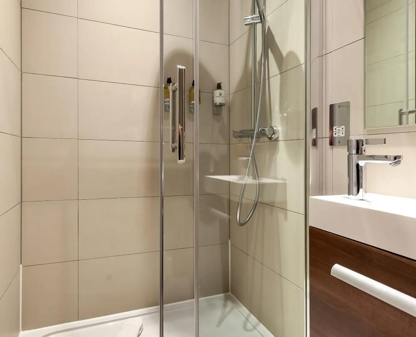 Destiny Scotland - Hill Street Apartments Edinburgh