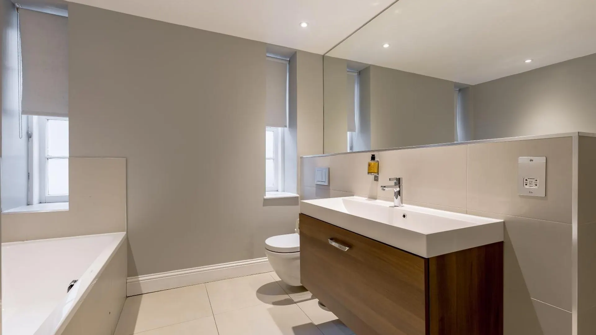 Destiny Scotland - Hill Street Apartments Edinburgh